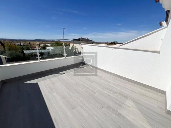 Chalet adosado en calle de l'Algeps