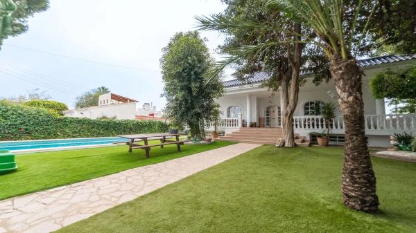 Casa independiente en calle Jorge Manrique, 5