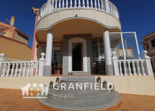 Chalet en Barrio Los Balcones - Los Altos del Edén