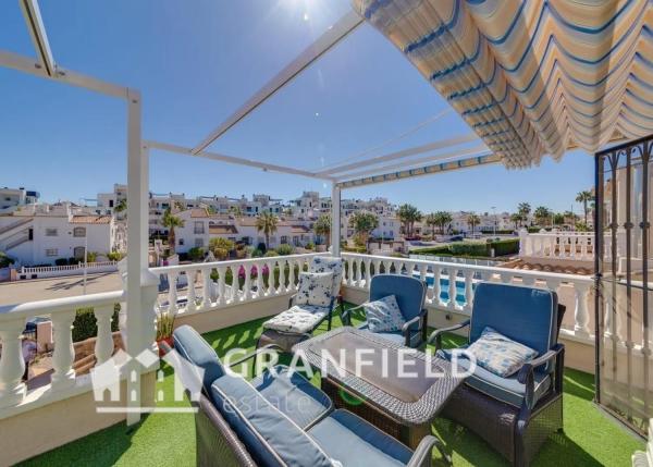 Chalet en Barrio Lomas de Cabo Roig-Los Dolses