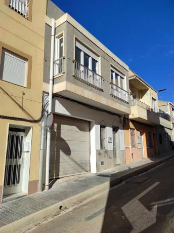 Chalet adosado en calle Tetuan, 3