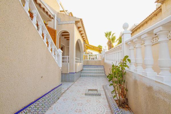 Casa independiente en calle Moncayo, 4