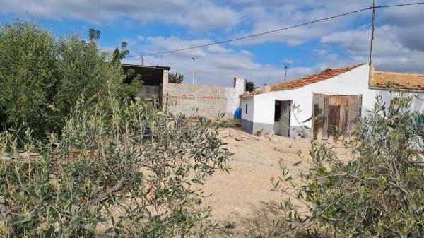 Casa independiente en Partida Peña Águilas, 1006