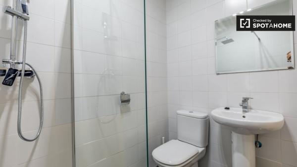 Quarto para alugar em apartamento de 7 quartos em Ciutat Vella