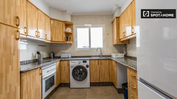 Quarto para alugar em apartamento de 6 quartos em L'Eixample