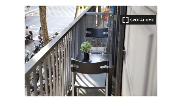 Se alquila habitación en piso compartido en Poblenou, Barcelona