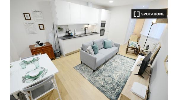 Se alquila habitación en piso de 3 dormitorios en Bilbao