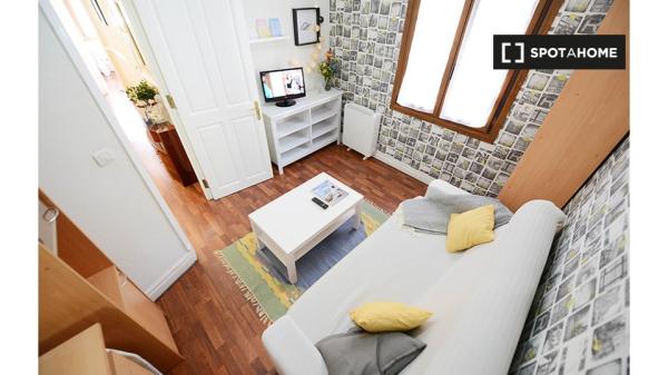 Se alquila habitación en piso de 3 dormitorios en Santutxu, Bilbao