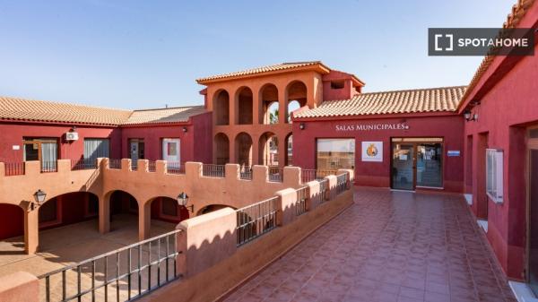 Bungalow de 2 chambres à louer à Alicante