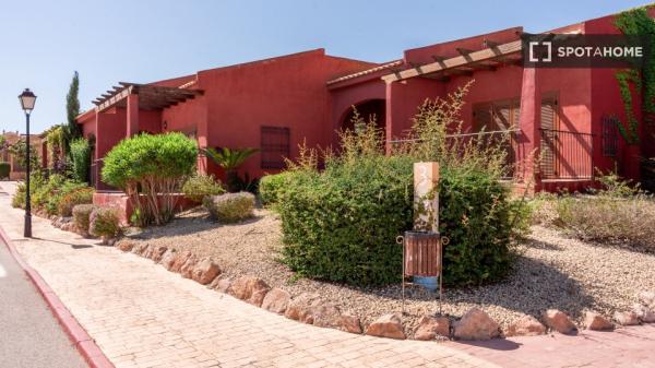 Bungalow de 2 chambres à louer à Alicante