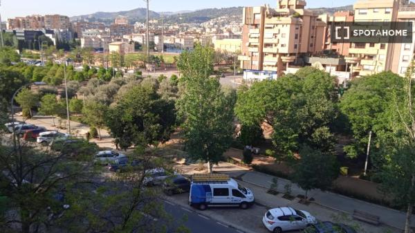 Zimmer zu vermieten in einer Wohngemeinschaft in Granada