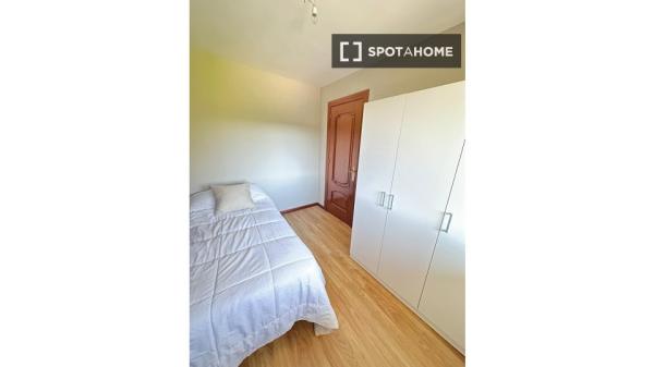 Se alquila habitación en piso compartido en Valladolid