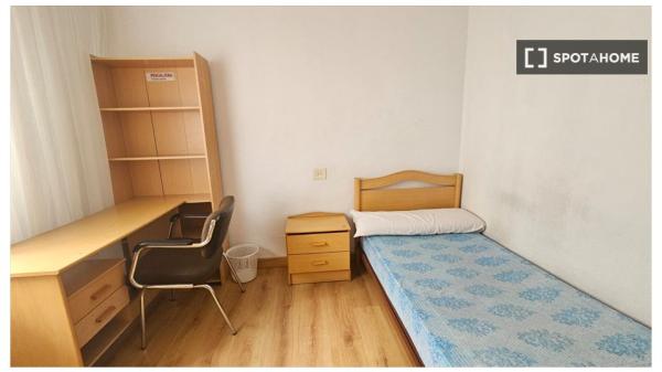 Se alquila habitación en piso compartido en Salamanca