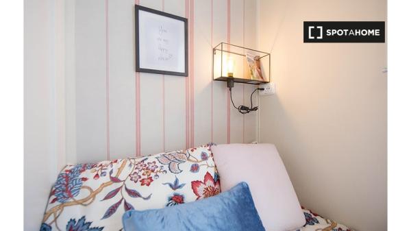 Quarto para alugar em apartamento de 5 quartos em Casco Viejo, Bilbao