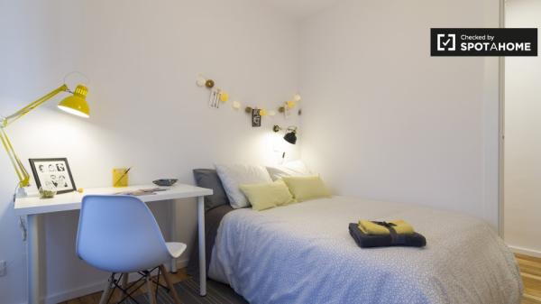 Quarto mobiliado em apartamento de 3 quartos em Begoña, Bilbao