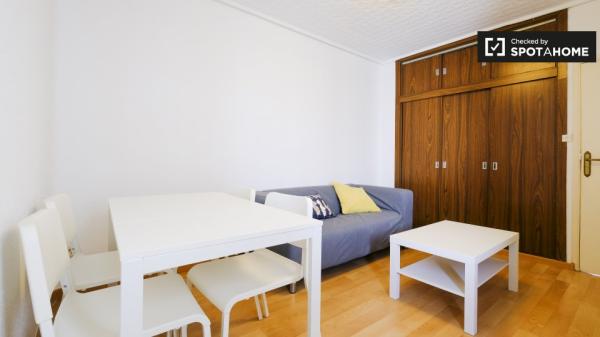 Bonito apartamento de 3 dormitorios en alquiler en Carabanchel, Madrid