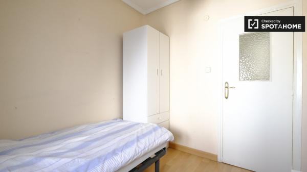 Bonito apartamento de 3 dormitorios en alquiler en Carabanchel, Madrid