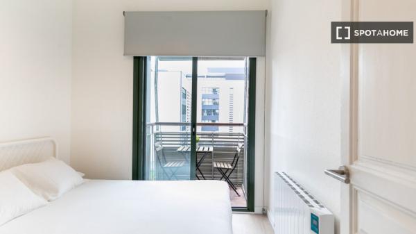 Appartement entièrement meublé près du parc du centre de Poblenou