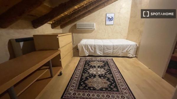 Ganze 3-Zimmer-Wohnung in Madrid