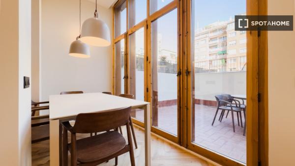 Apartamento de 2 dormitorios en alquiler en L'Eixample, Barcelona