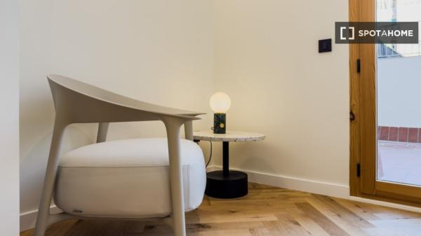 Apartamento de 3 dormitorios en alquiler en L'Eixample, Barcelona