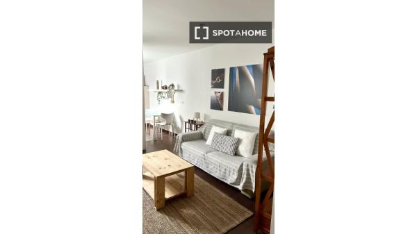 Apartamento de 1 quarto para alugar em Santiago De Vigo, Vigo