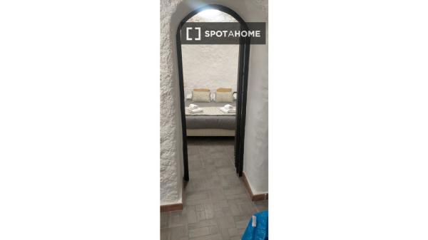 Apartamento completo de 2 dormitorios en Granada