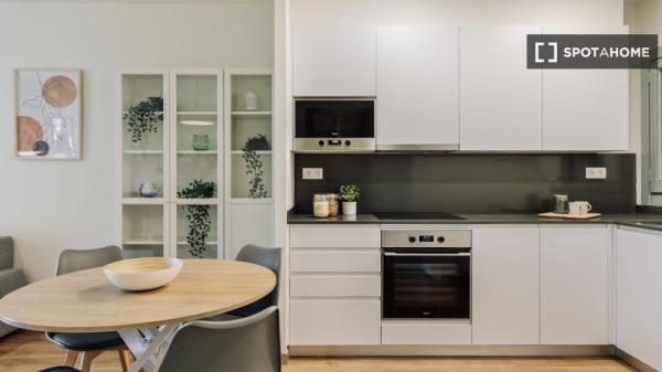 Apartamento de 2 dormitorios en alquiler en L'Eixample, Barcelona