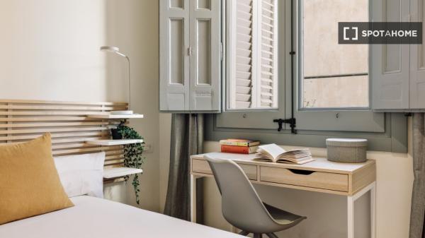 Apartamento de 2 dormitorios en alquiler en L'Eixample, Barcelona