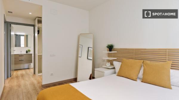 Apartamento de 2 dormitorios en alquiler en L'Eixample, Barcelona