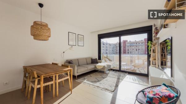 Apartamento entero de 3 habitaciones en Barcelona.