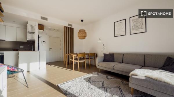 Apartamento entero de 3 habitaciones en Barcelona.