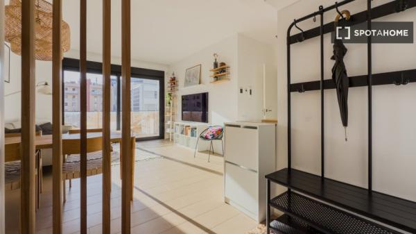 Apartamento entero de 3 habitaciones en Barcelona.