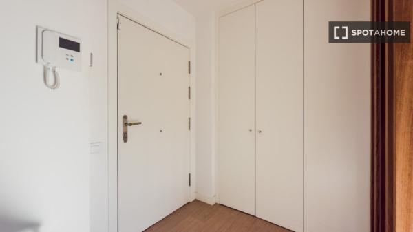 Apartamento entero de 3 habitaciones en Barcelona.