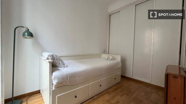 2-bedroom apartment for rent in Malasaña, Valencia