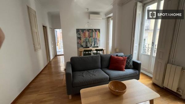 2-bedroom apartment for rent in Malasaña, Valencia