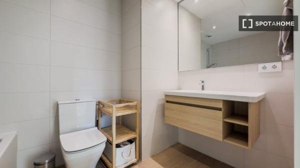 Apartamento entero de 3 habitaciones en Barcelona.