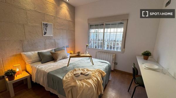 Magnificent room for rent located in Madrid