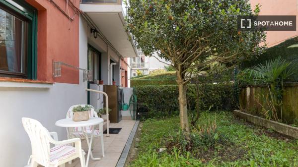 Chambre dans un appartement partagé à Donostia