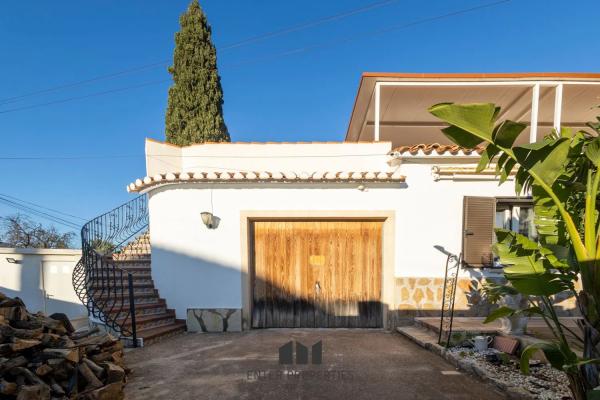 Chalet adosado en camino Pou de la Muntanya