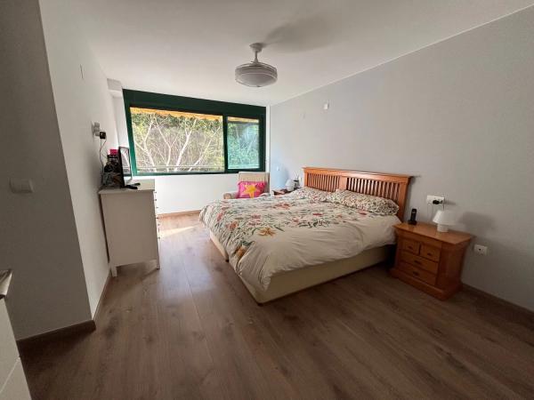 Chalet pareado en calle Enric Valor, 12