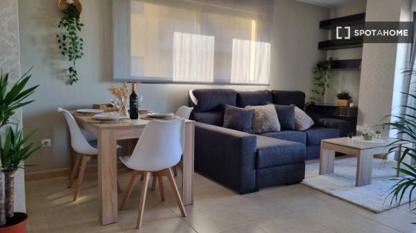 Apartamento de 3 dormitorios en alquiler en Paterna, Valencia.