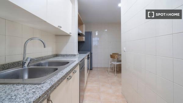 Apartamento de 2 habitaciones en alquiler en València