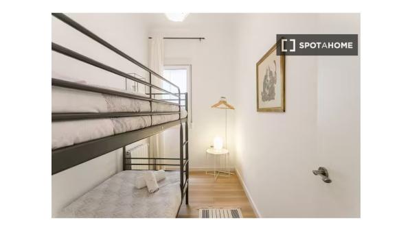 Piso de 3 habitaciones en alquiler en Valencia