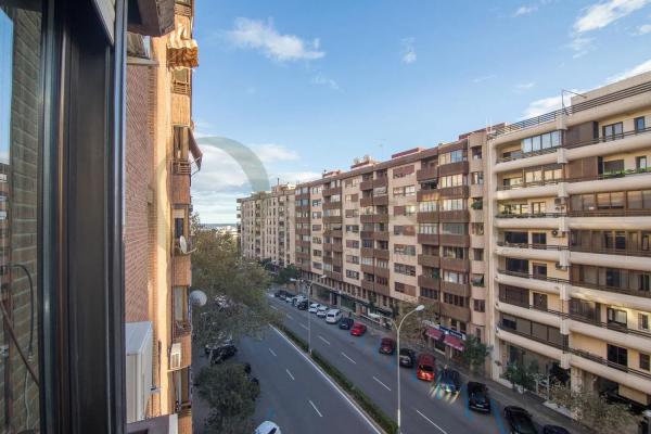 Piso en avenida de Ramón y Cajal