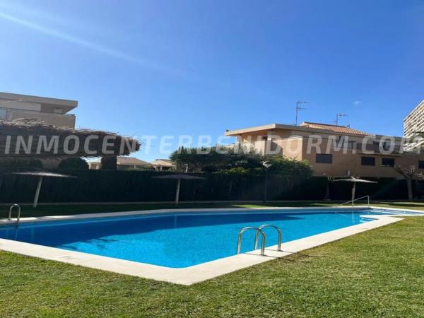 Chalet pareado en avenida de la Costa Blanca