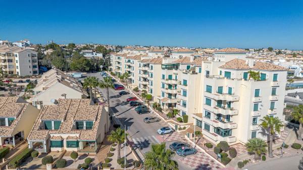 Piso en Barrio Lomas de Campoamor-Las Ramblas