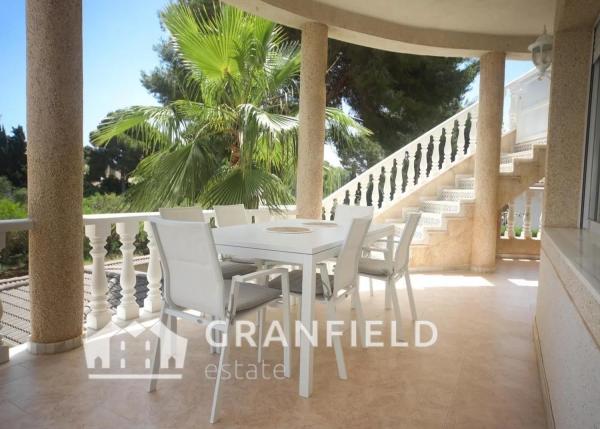 Chalet en Barrio Campoamor