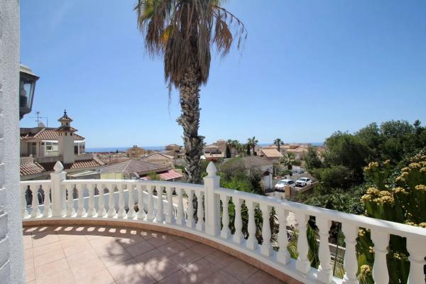 Casa independiente en calle Nerja