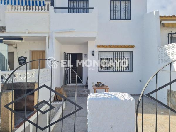 Chalet adosado en calle Neptuno